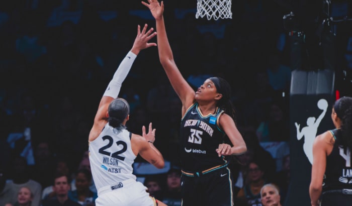 Jonquel Jones (35) put forth a dominant effort to keep the Liberty's championship hopes alive